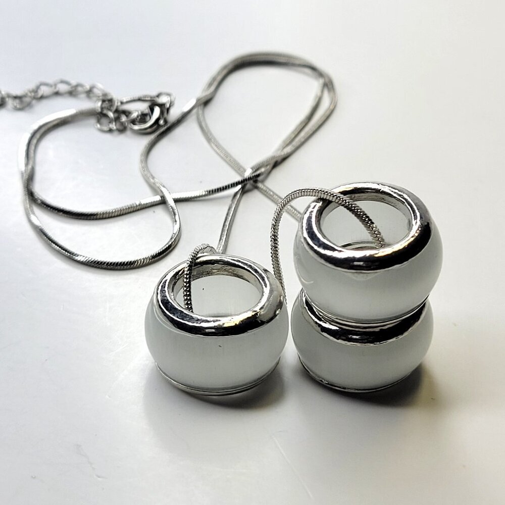 Barrel Pendant Necklace